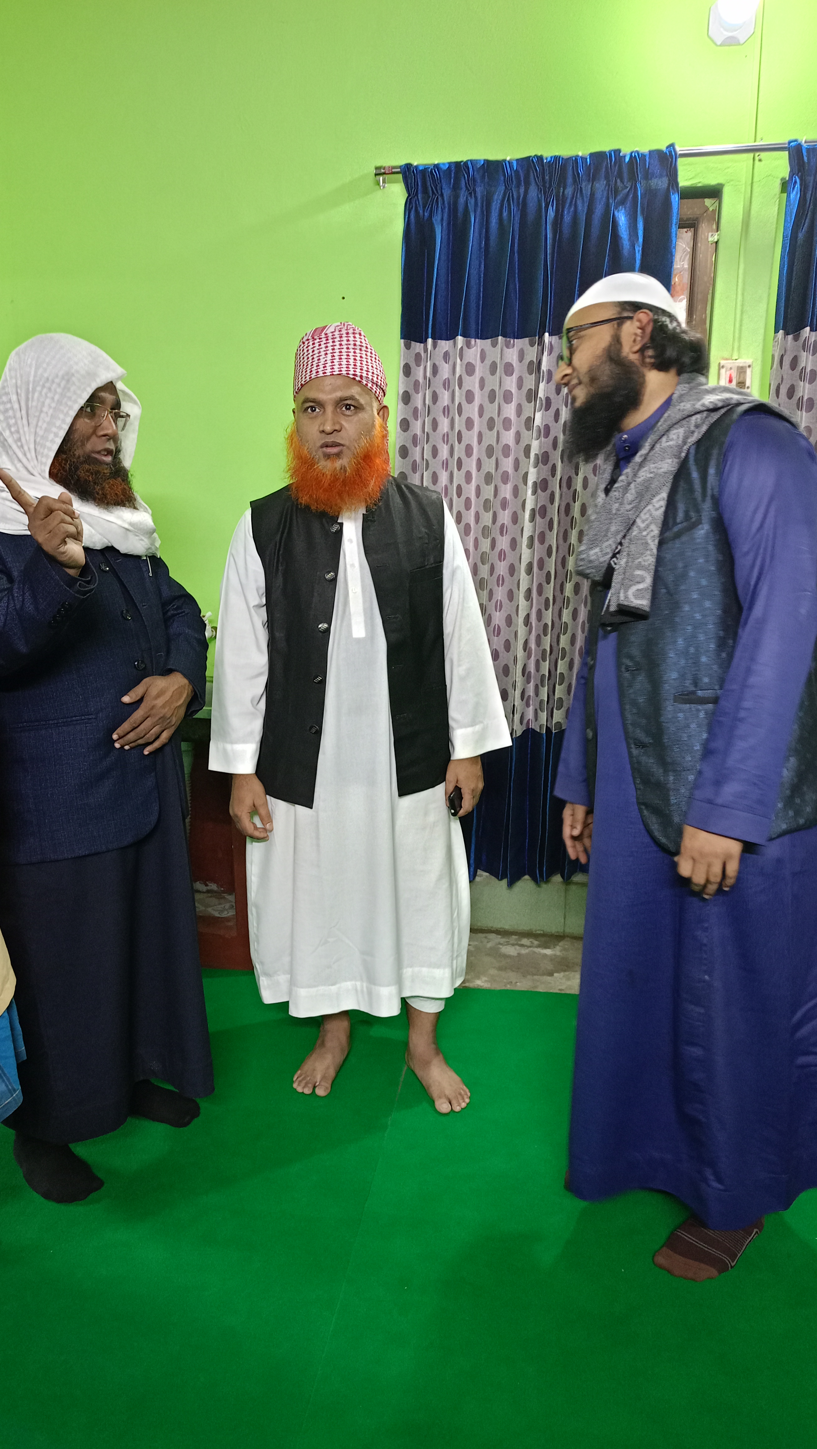 হযরত মাওঃ মুফতি আমিনুল ইসলাম তয়্যবি (দামাত বারাকাতুহুম) সদস্য মজলিসে শুরা অত্র মাদরাসা